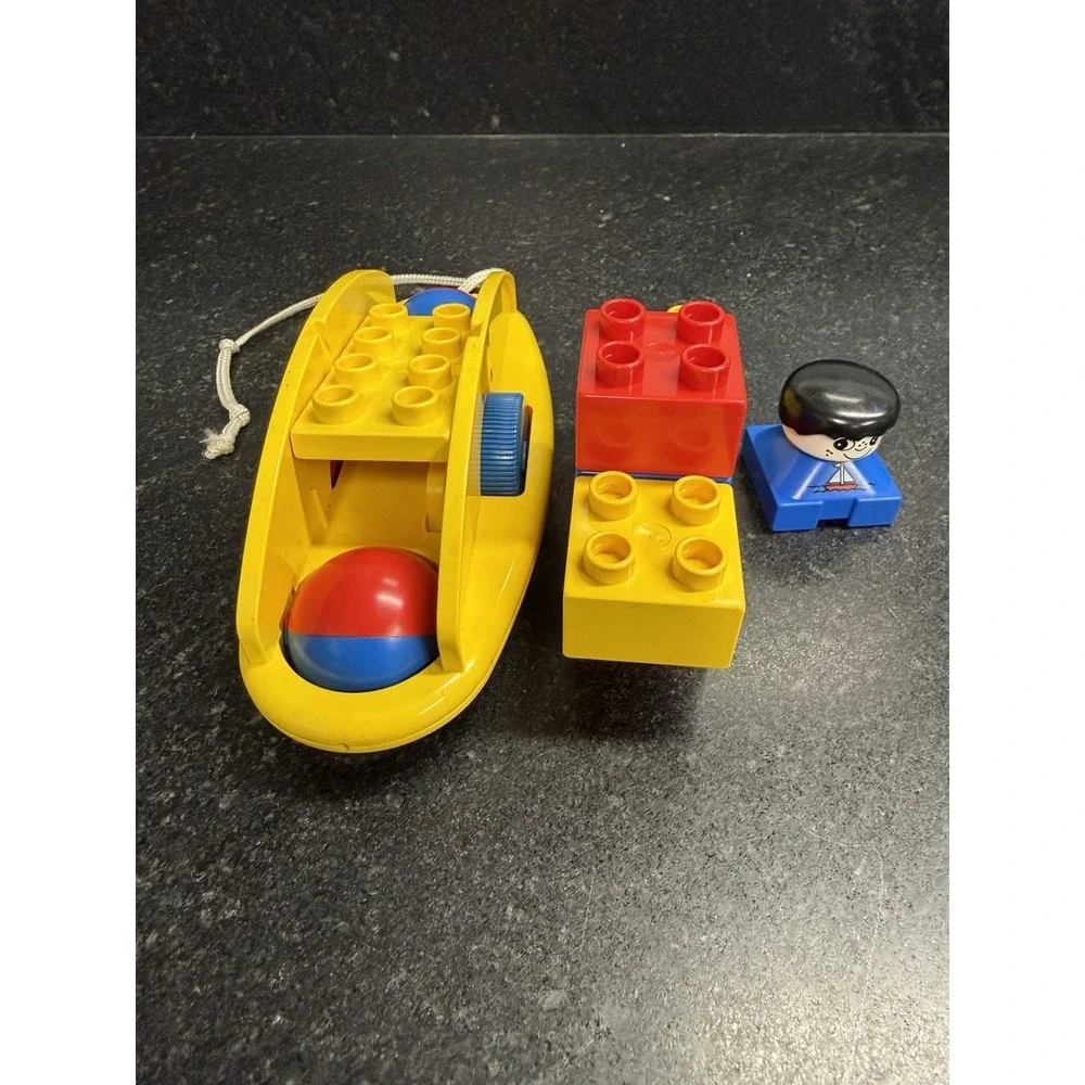 Vintage LEGO DUPLO‎ 2056 Rock n Rattle Pull Toy Boat w Figure Interlego Sweden